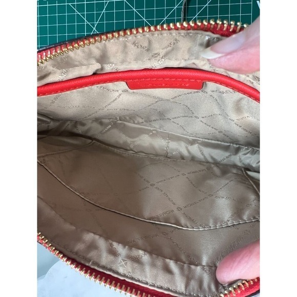 Michael Kors Med Red Leather Jet Set Crossbody Bag Butterfly Embellished Purse - Picture 4 of 11